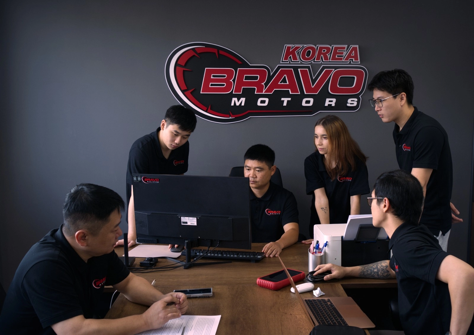 Сотрудники «Bravo Motors»