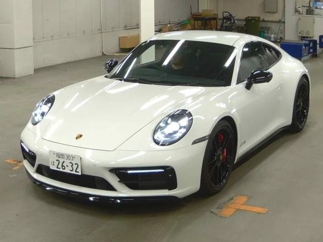 Porsche 911 Carrera 4 GTS с аукциона Японии