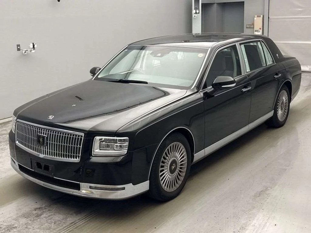 Toyota Century с аукциона Японии